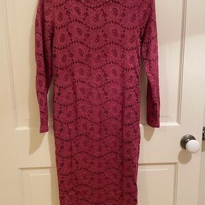 Ingrid & Isabel maternity Floral Lace 3/4 Sleeve Dress in Deep Pink